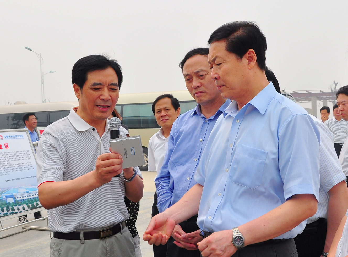 第十三屆全國政協人口資源環境委員會副主任張寶順（時任安徽省委書記）蒞臨天康調研工作