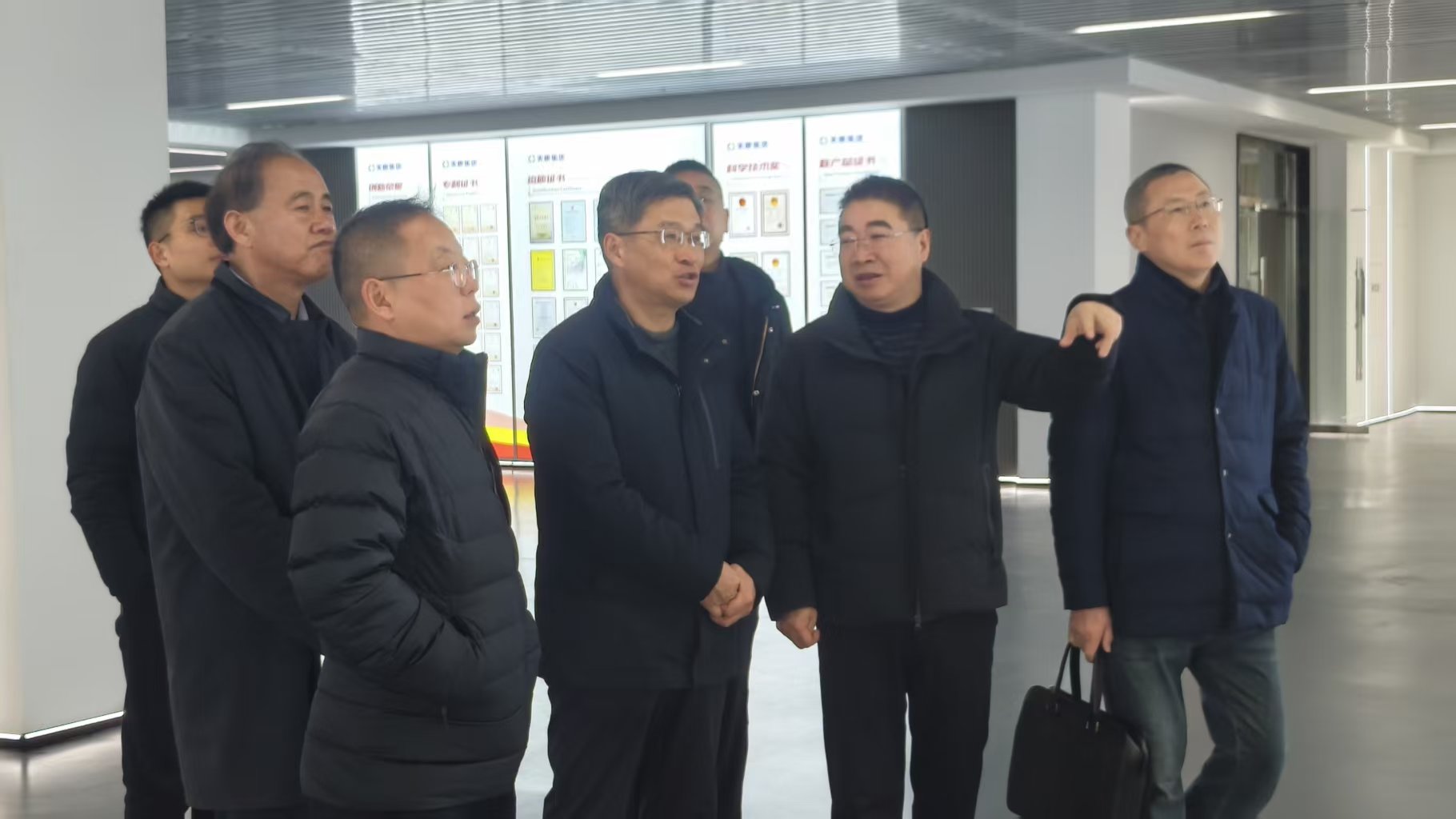 20260127金湖縣領(lǐng)導(dǎo)一行蒞臨安徽天康集團(tuán)參觀